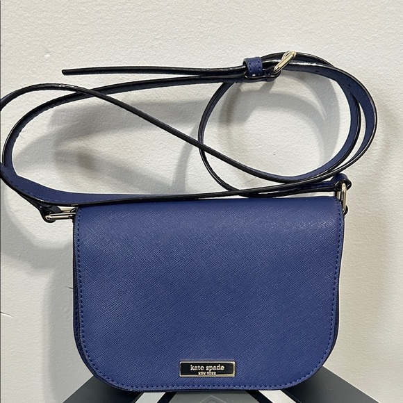 Kate Spade Newbury Lane Carsen Crossbody – Navy Blue - like new - Picture 1 of 5